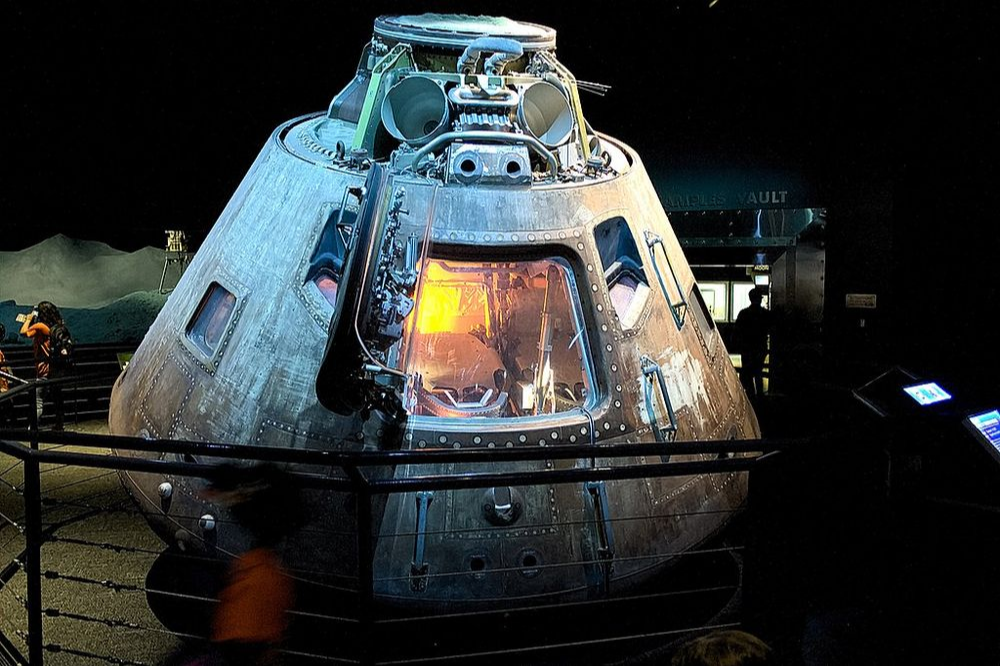Apollo 17 Komuta Modülü, Space Center Houston'da sergileniyor.