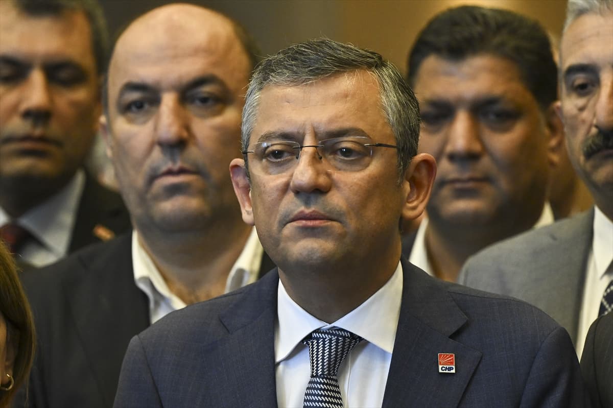 “CHP’nin Genel Başkanı Ankara’da lideri İstanbul’da”