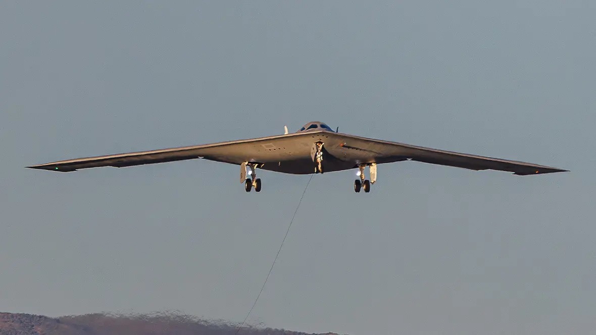 ABD'nin yeni bombardıman uçağı B-21 Raider'ın ilk uçuşunda öne çıkanlar&nbsp;