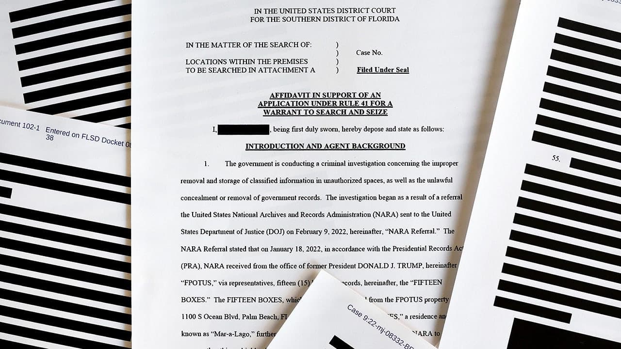 Evinde gizli bilgiler bulunduran FBI'ın eski analisti Kingsbury 46 ay hapse mahkum edildi