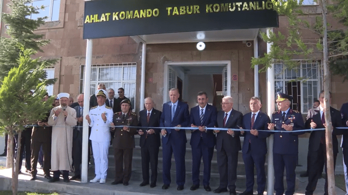 Ahlat Komando Tabur Komutanlığı açıldı