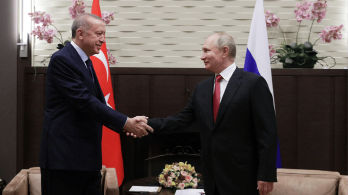 Middle East Monitor: Türkiye'nin denge politikası ve Wagner'in Belarus'a konuşlanmasının arka planı