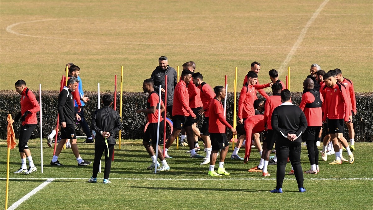 Kayserispor - Fenerbahçe maçı hangi kanalda yayınlanacağı belli oldu