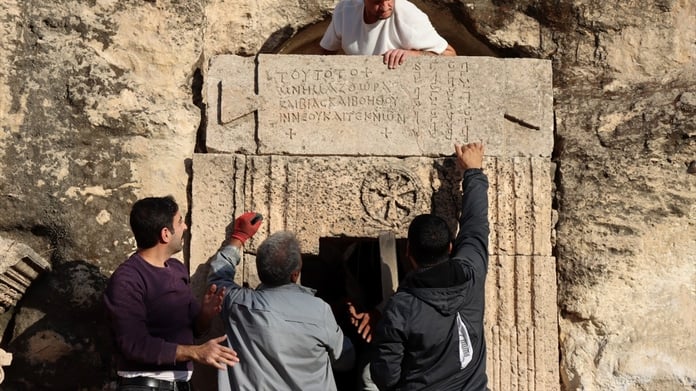 Şanlıurfa'daki Kızılkoyun Nekropolü'nde kazı ve restorasyon çalışmaları sürüyor