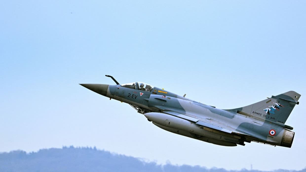 Fransa, 2025'te Ukrayna'ya Mirage 2000 uçakları teslim edecek