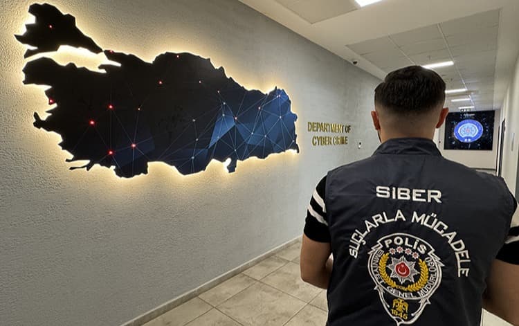120 Bin Üstü Sosyal Medya Hesabı 'Siber Devriye' Radarında