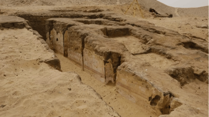 Dahshur'da Eski Krallık mastabası keşfedildi