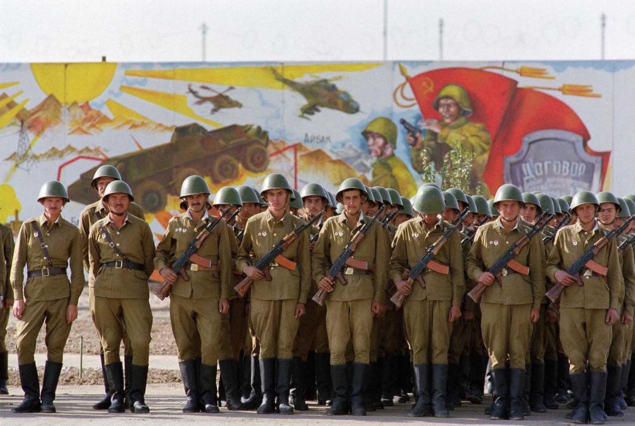 Afganistan İşgali: Sovyetlerin Çöküşünün Başlangıcı