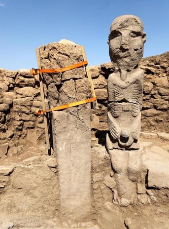 Göbeklitepe ve Karahantepe’de gerçek boyutlu heykeller bulundu
