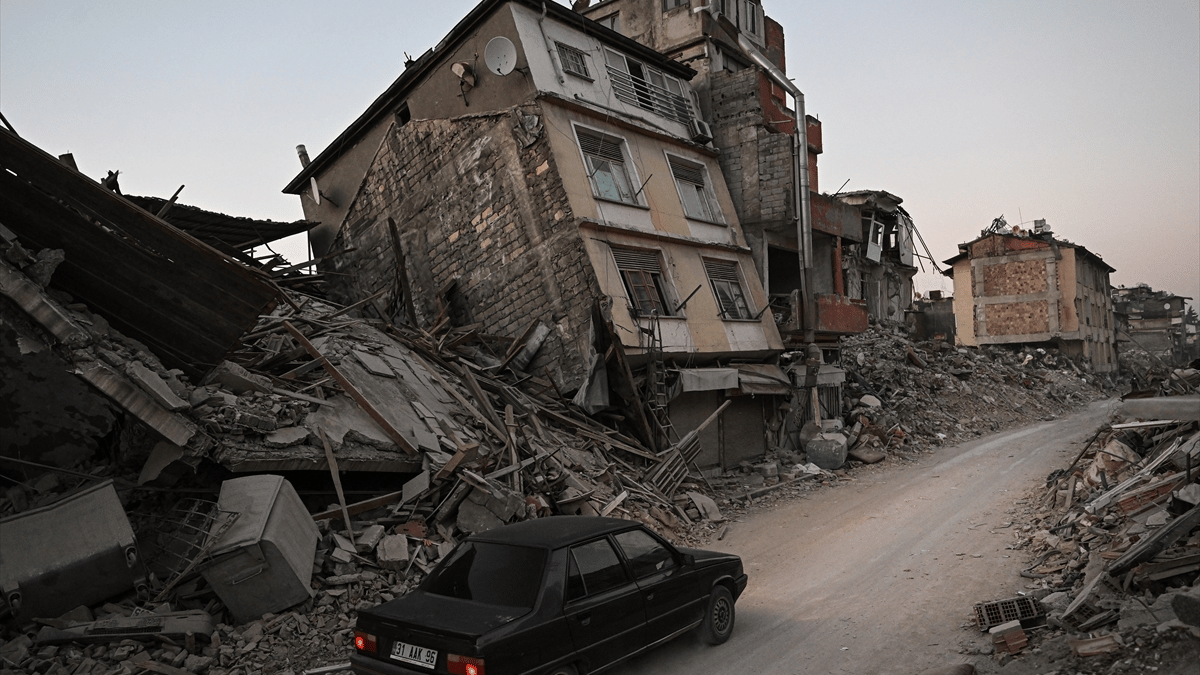 "Deprem bölgesindeki asbest 10 Çernobil’e bedel"