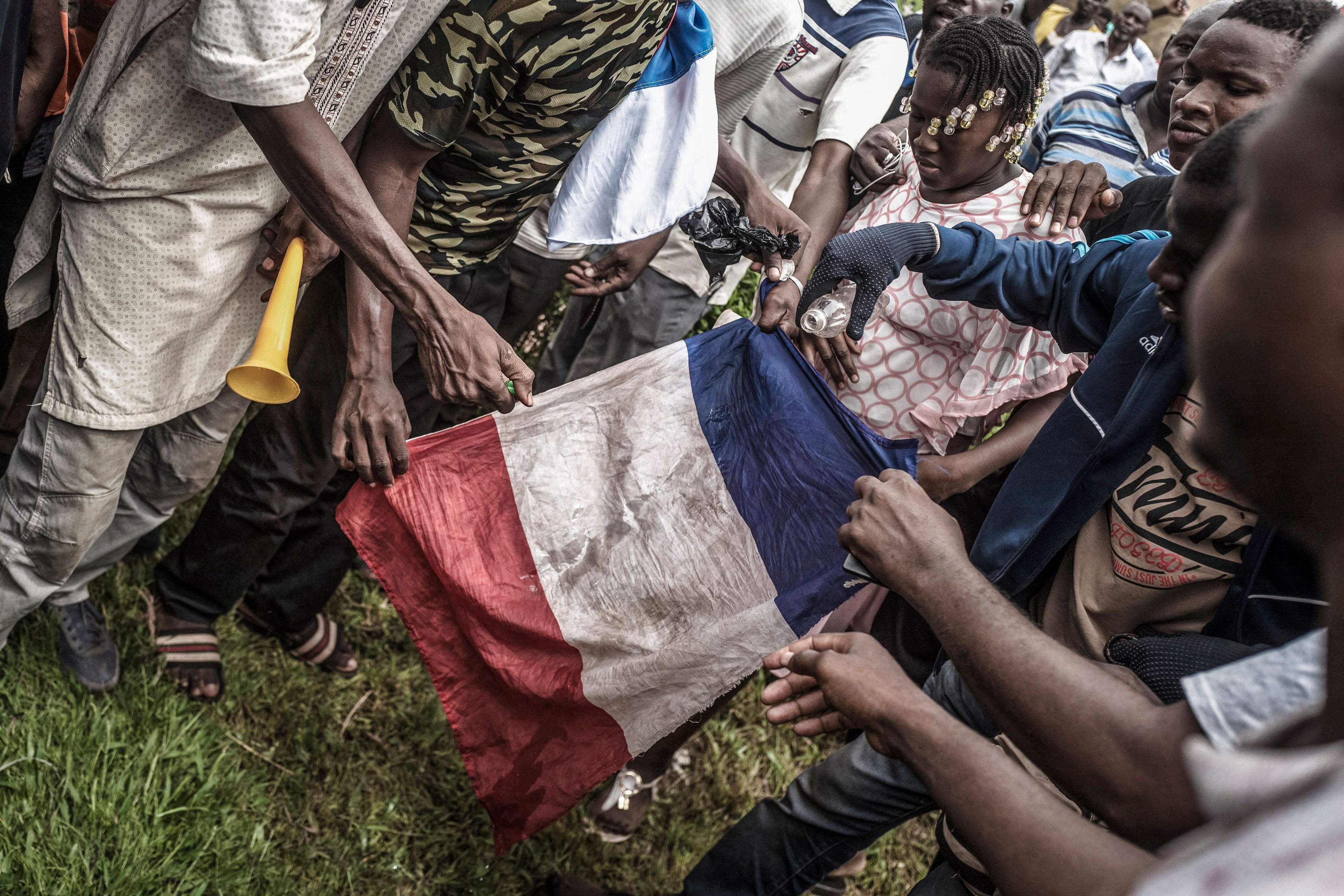 The Times: Afrika'da Fransa için güneş battı