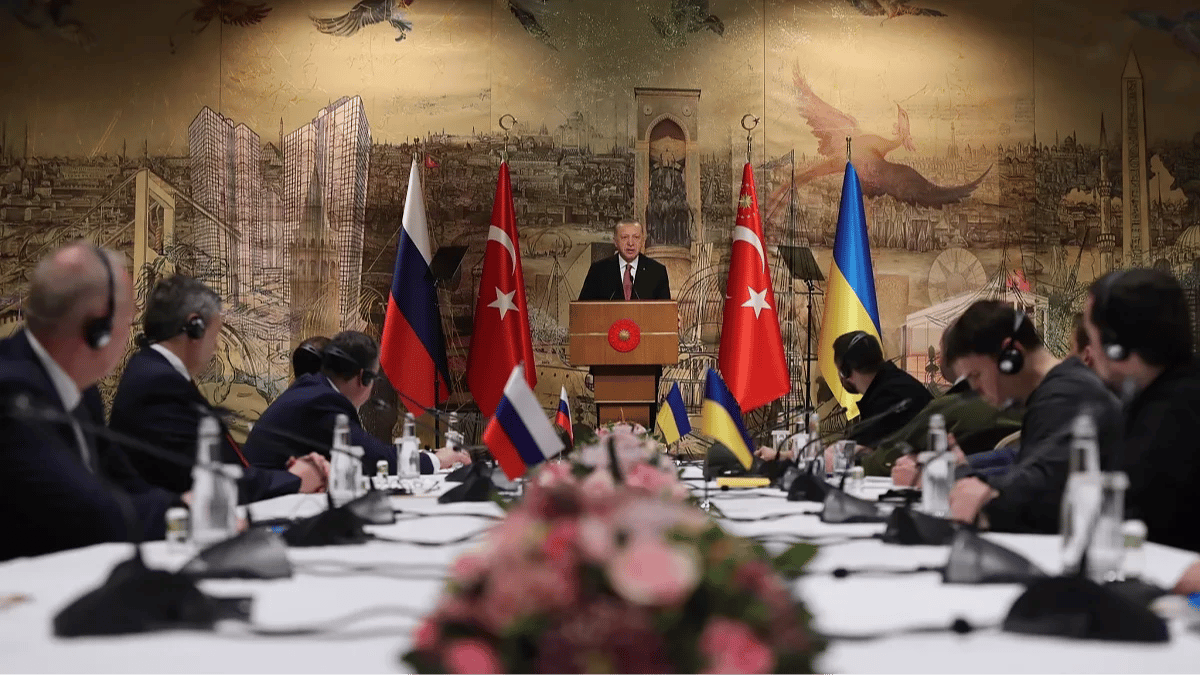Erdoğan, Rusya ve Ukrayna'yı barış masasına oturtan tek lider