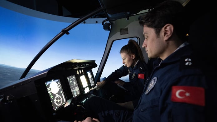 Dünyada sadece Türk polisi kullanıyor! Pilotlar zorlu koşullara EGM’nin simülatörleriyle hazırlanıyor