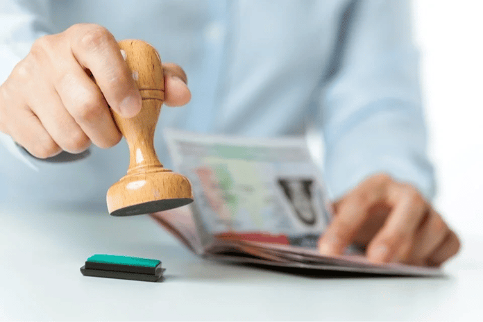 Almanya, çifte vatandaşlık imkanını herkese tanıyacak yasa tasarısını onayladı