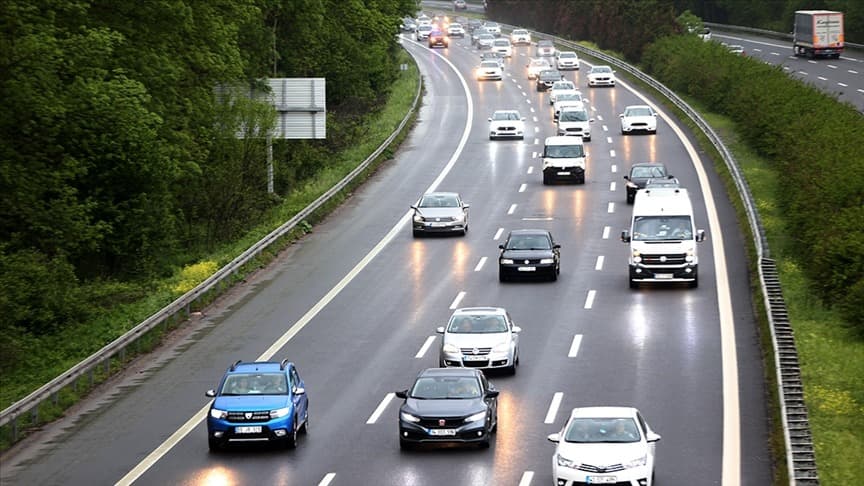 Türkiye'de trafiğe kayıtlı araç sayısı 30 milyon 469 bin 319'a yükseldi
