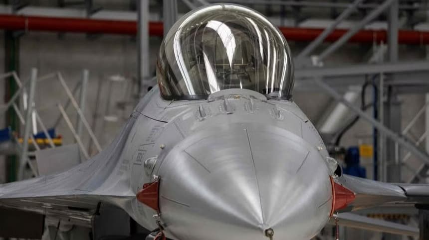 Ukrayna, pilot yetersizliği nedeniyle 10 F-16 uçurabilecek