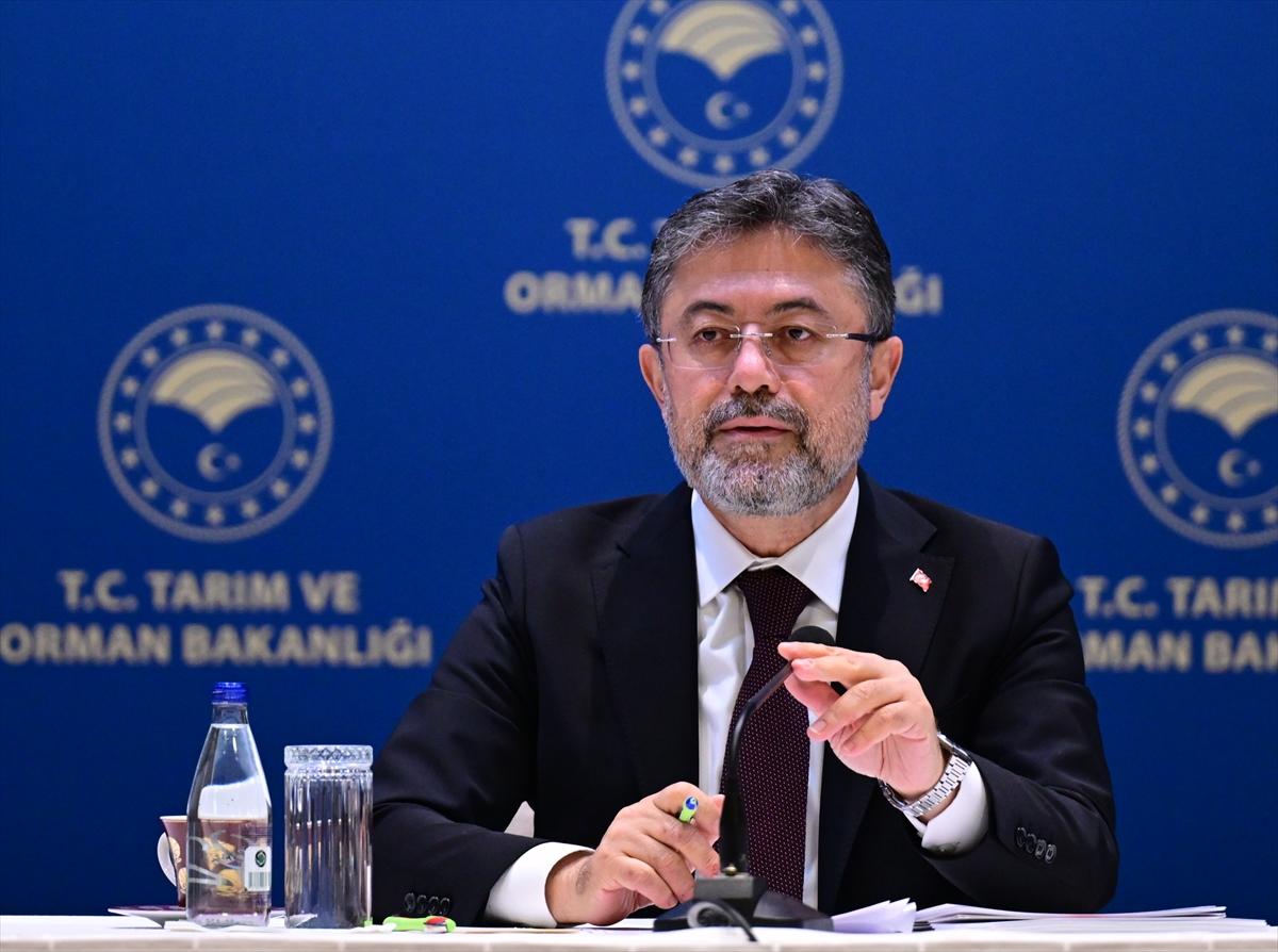 Bakan Yumaklı, gazetecilerin sorularını yanıtladı