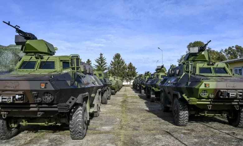 Sırbistan, yerli zırhlı askeri araç ve ekipmanlarını tanıttı