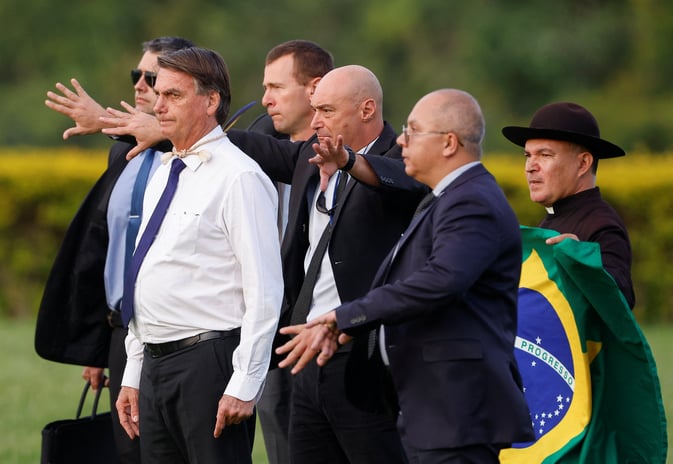 Bolsonaro Amerika'dan sınır dışı edilebilir mi?