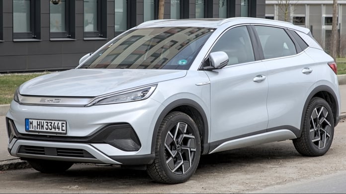 Çinli otomobil devi BYD Tesla'yı geride bırakarak en büyük elektrikli araba üreticisi oldu