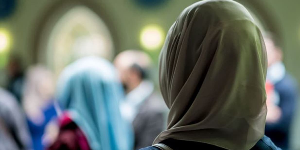 AB'de kamu kurumları başörtüsü yasağı uygulayabilir