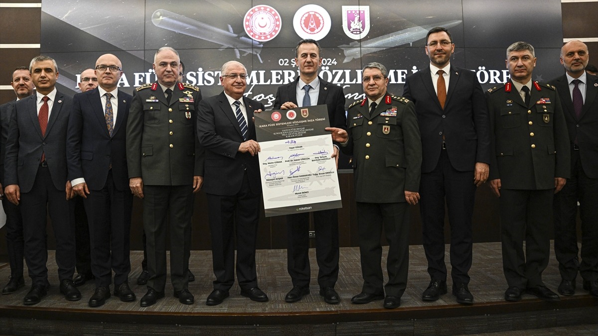 TAYFUN, SUNGUR, TRG-230 ve KARAOK füzeleri için seri üretim sözleşmeleri imzalandı