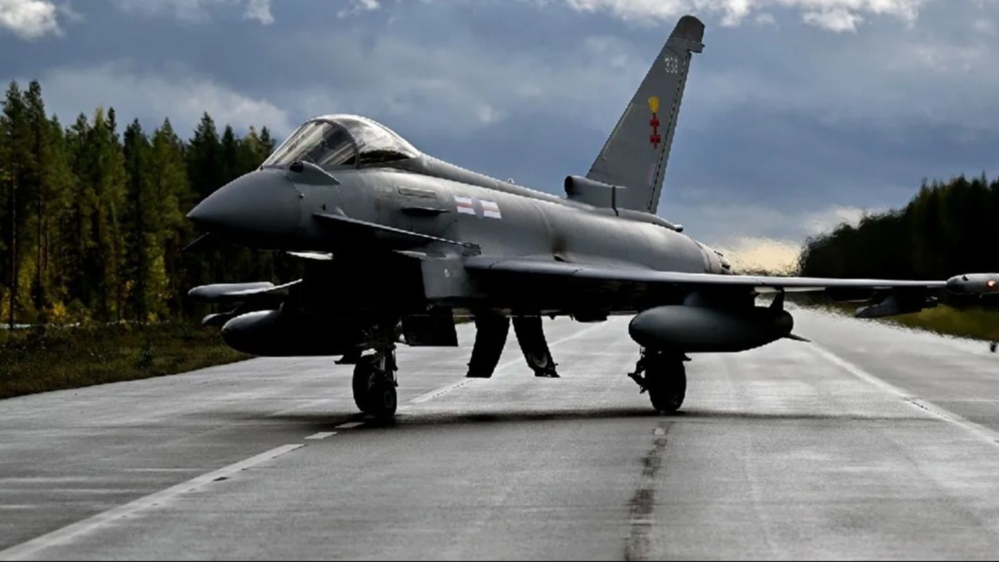 Eurofighter Typhoon savaş uçakları için yakın dönemde pek çok ülkenin 160 uçaklık sipariş vermesi bekleniyor
