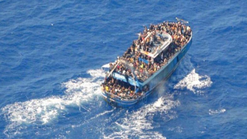 Yunanistan'da Göçmen Faciası: Tekneyi Batırdılar