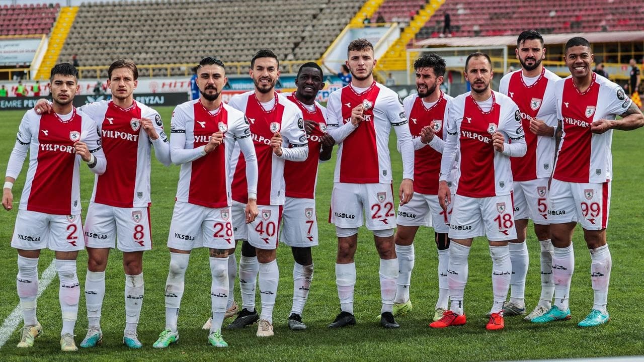 Samsunspor, transfer yasağına rağmen zirveye koşuyor