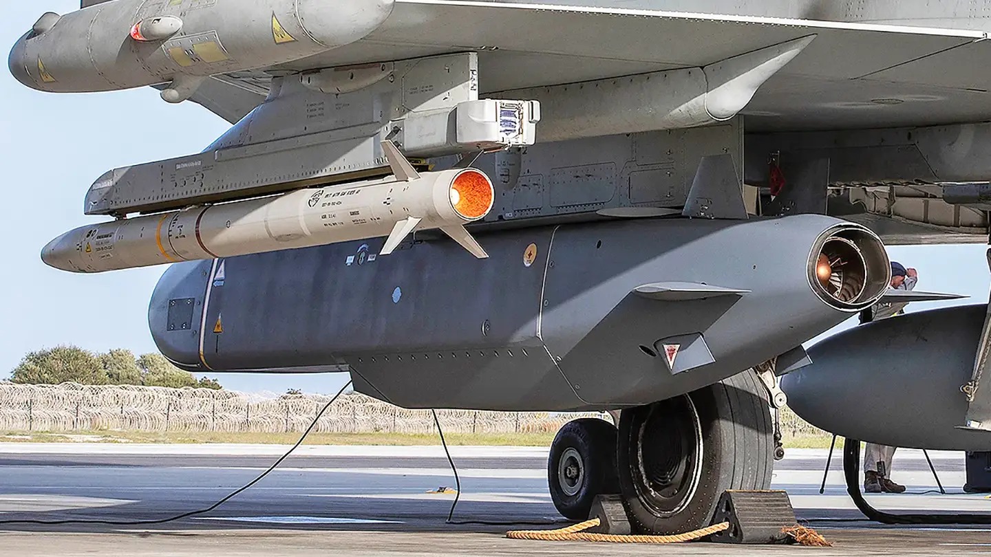 Ukrayna'nın İngiltere'den aldığı Storm Shadow seyir füzeleri Rusya için büyük bir dert