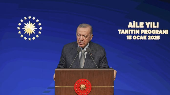 Cumhurbaşkanı Erdoğan müjdeyi verdi! 5 bin TL çocuk yardımı annelerin hesaplarına yatacak