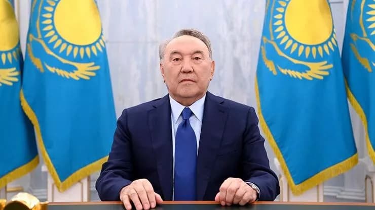 Kazakistan Anayasa Mahkemesi: Nazarbayev hakkındaki kanun geçersiz