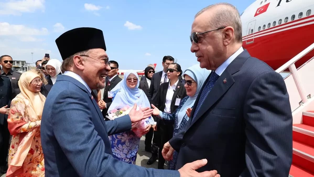 Malezya Başbakanı Enver İbrahim'den Türkiye'ye övgü dolu sözler