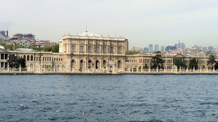 Tarih ve ihtişamın buluşma noktası Osmanlı sarayları