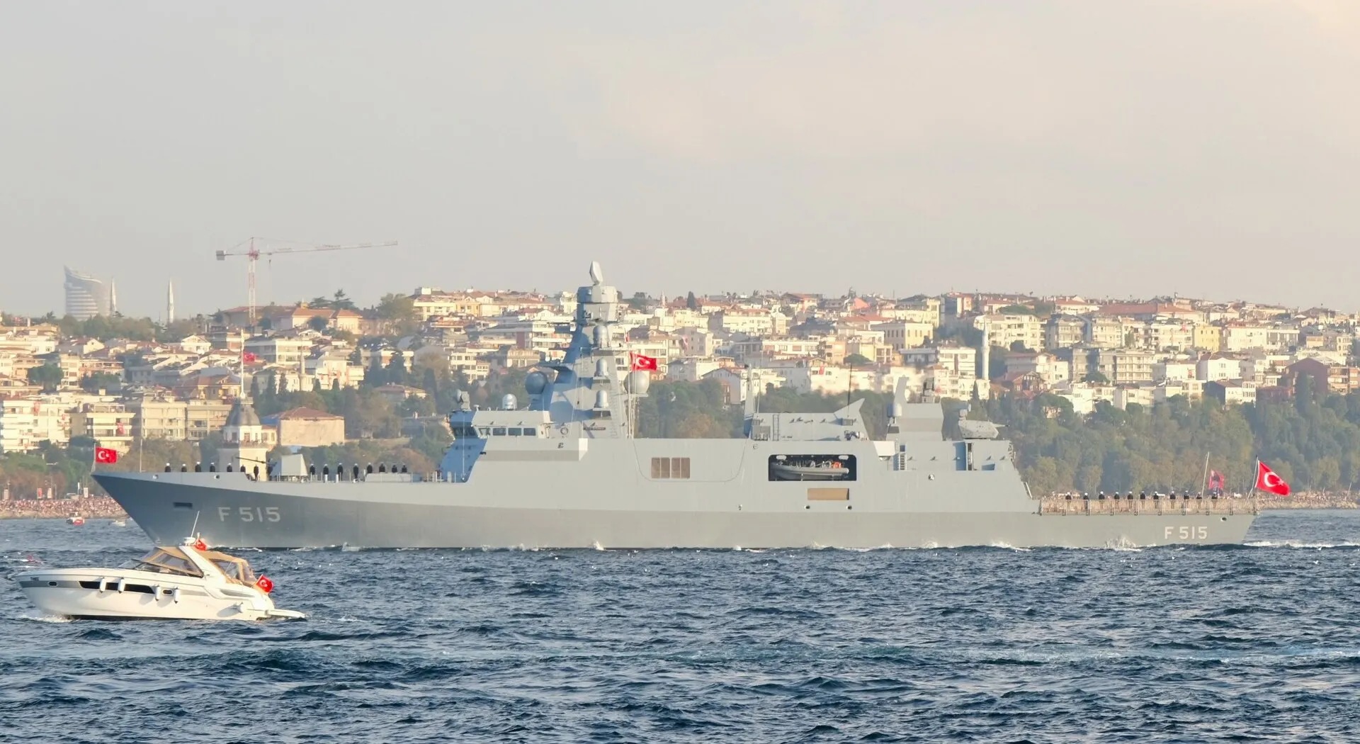 Yeni İstif sınıfı fırkateyn TCG İstanbul (F-515). Bu yeni gelişmiş sınıf GENESIS olmadan üretilemezdi