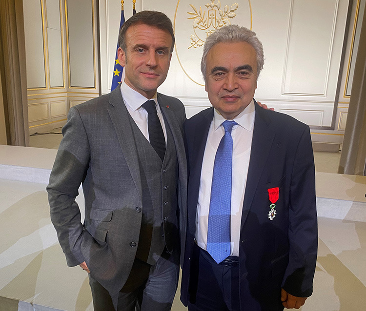 Fransa Cumhurbaşkanı Emmanuel Macron ve  Uluslararası Enerji Ajansı Başkanı Fatih Birol