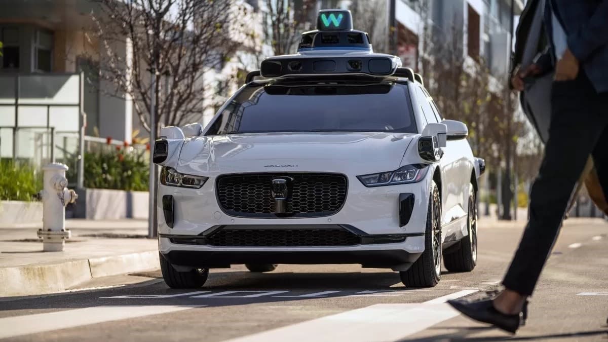 Polisler, robot taksilerin video görüntülerini istiyor
