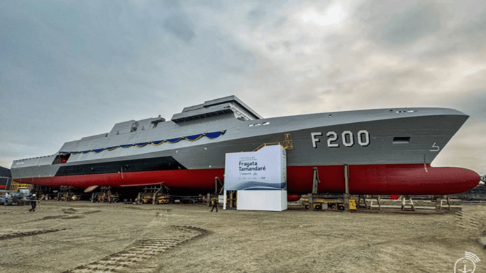 Brezilya Tamandaré sınıfı ilk fırkateynini denize indirdi