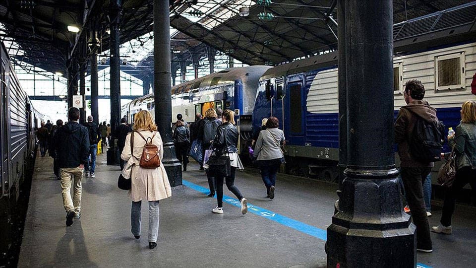 Fransa'da sınırsız tren bileti aboneliği başlıyor