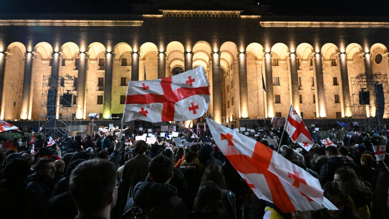 Gürcistan'ın tartışmalı yabancı ajan yasası Anayasa Mahkemesi'nde