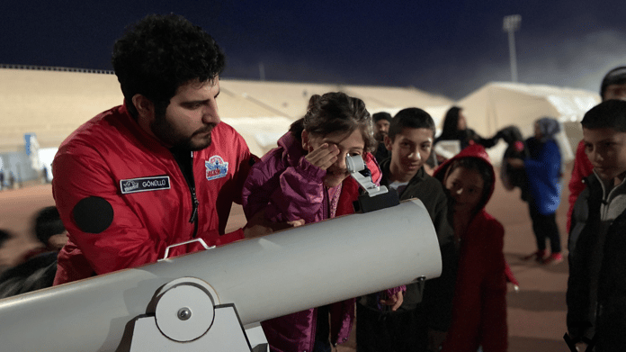 Türkiye Teknoloji Takımı Vakfı çocukların yanında