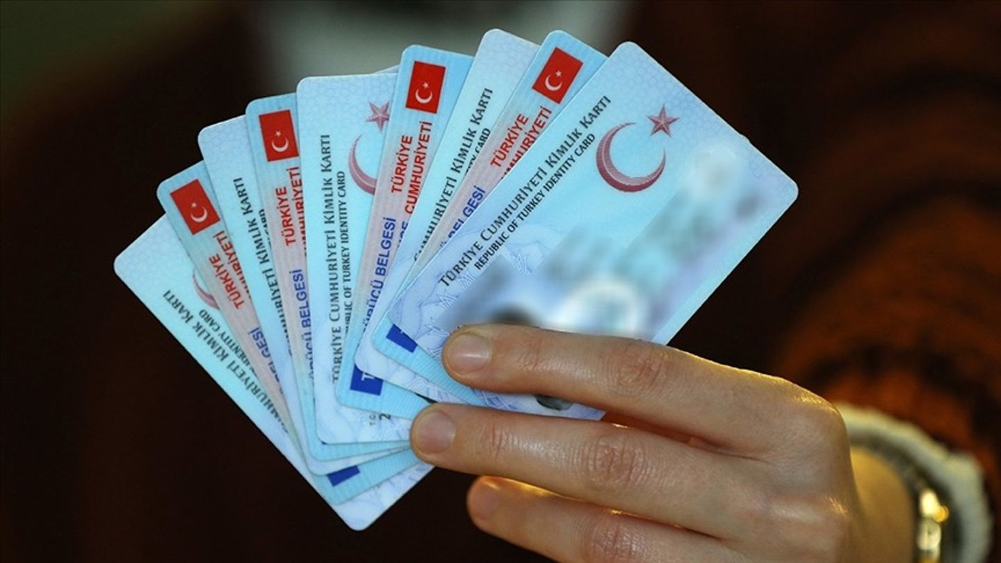 Yeni ehliyete geçmek için son tarih 31 Aralık 2024 | Ehliyet yenilemek için gerekli belgeler