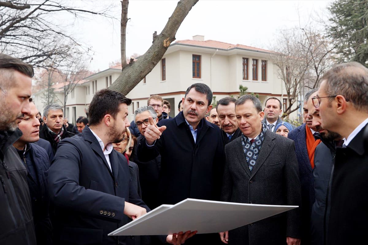 Bakan Kurum, Ankara'da Saraçoğlu Mahallesi Yenileme Alanını İnceliyor