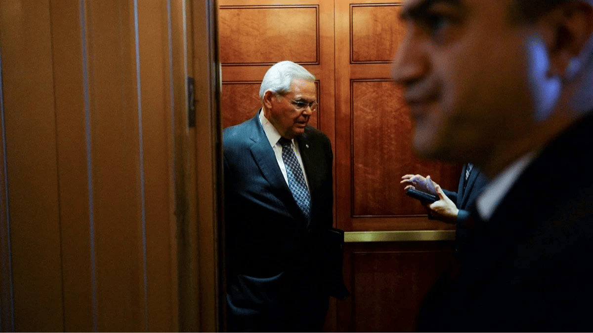 Menendez'in Yolsuzluk Dosyası Açığa Çıktı