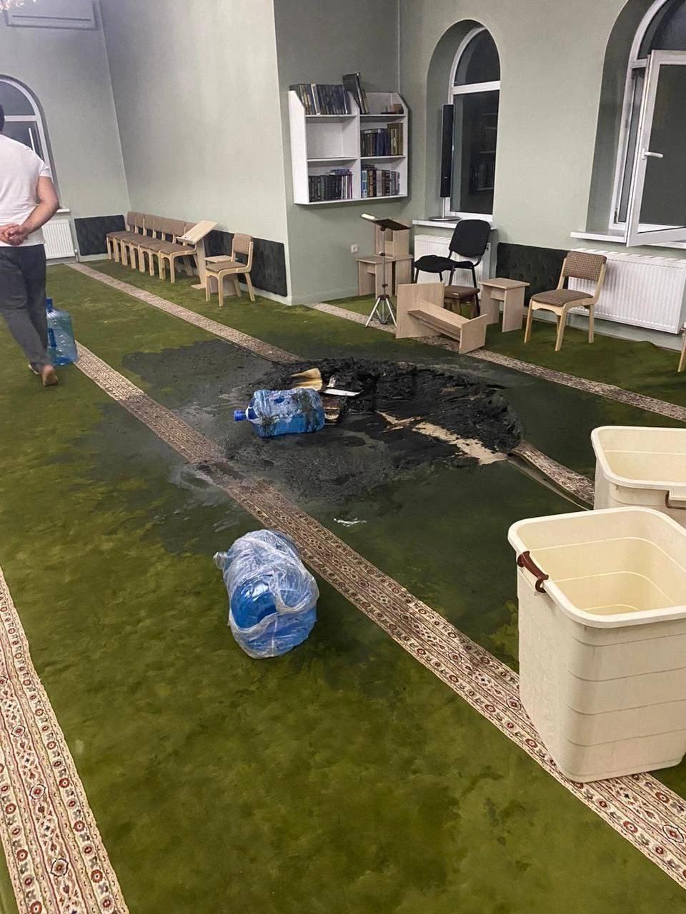 Kabardino'daki camiyi basan şahıs Kur'an'ları yaktı