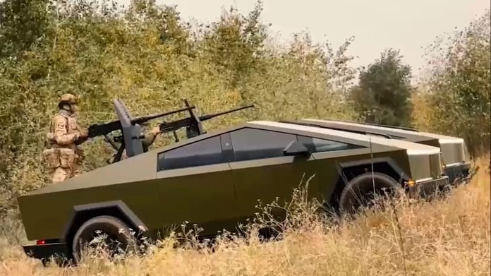 Elon Musk’ın firması Tesla’nın geliştirdiği Cybertruck Ukrayna’da