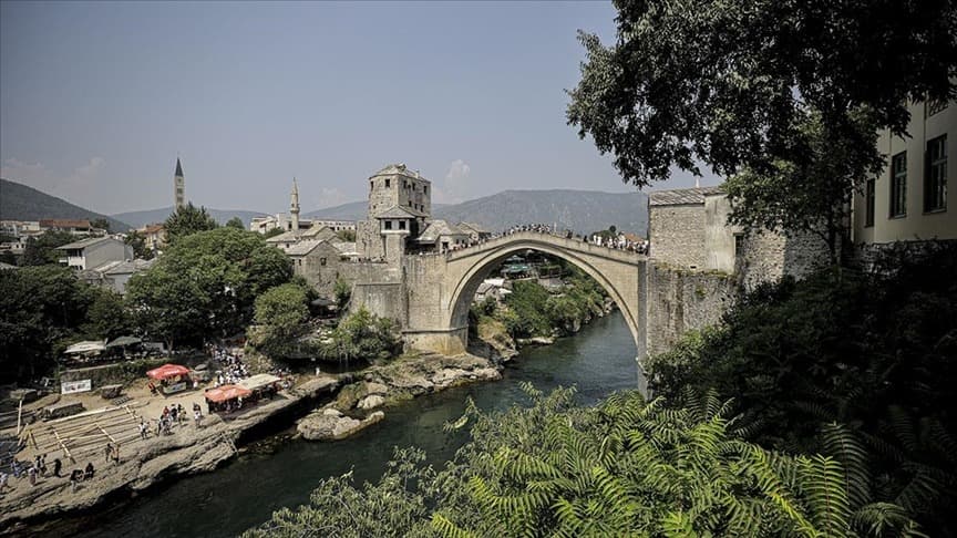Bosna Savaşı'nın kara günü: Mostar Köprüsü'nün yıkılışı