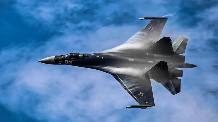 İran, İlk iki Su-35E savaş uçağını teslim aldı