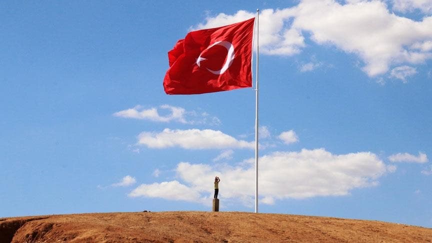 15 Temmuz'da bayrak asılır ve yarıya indirilir mi?