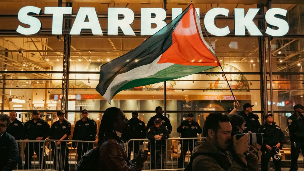 Starbucks boykotu: Gelirler ocak-mart döneminde düştü